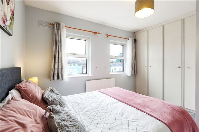 15 Eaton Hall, Terenure Road North, Dublin 6W