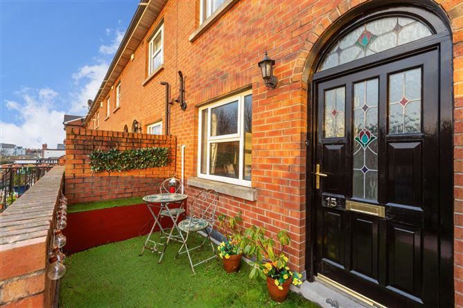 15 Eaton Hall, Terenure Road North, Dublin 6W