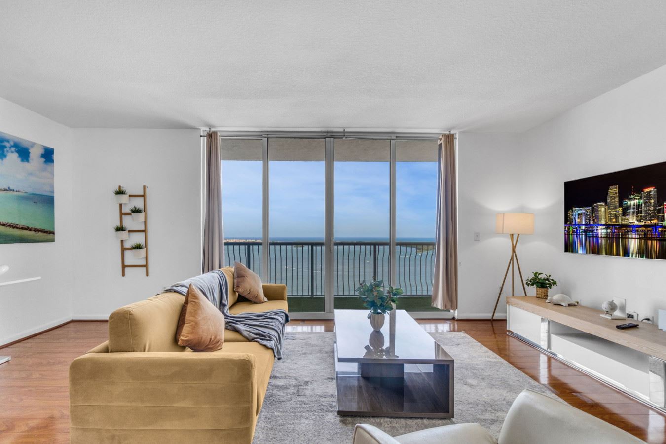 Photo 1 of 10 — Bay Above Brickell,Miami,Florida,USA