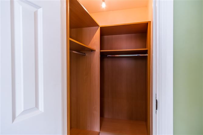 5 Curragh Hall Court, Tyrrelstown, Dublin 15