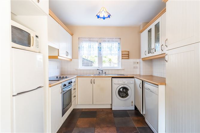 5 Curragh Hall Court, Tyrrelstown, Dublin 15