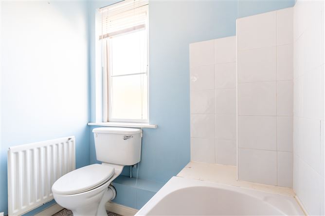 5 Curragh Hall Court, Tyrrelstown, Dublin 15