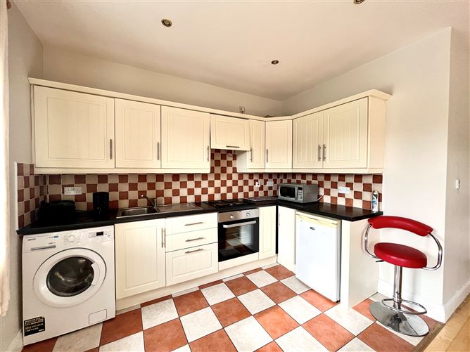 17 Chapel Square, Castleisland, Kerry