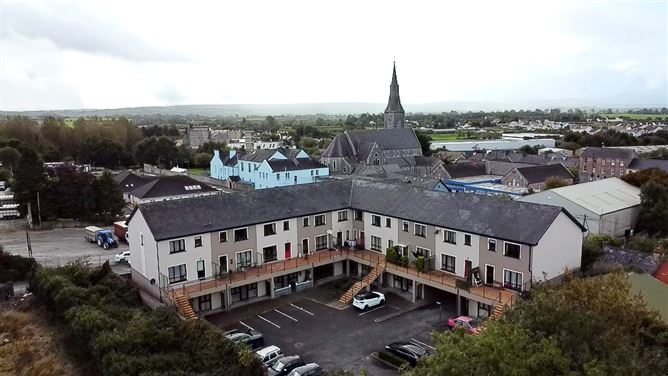 17 Chapel Square, Castleisland, Kerry