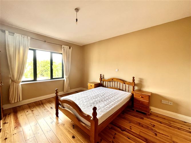 17 Chapel Square, Castleisland, Kerry