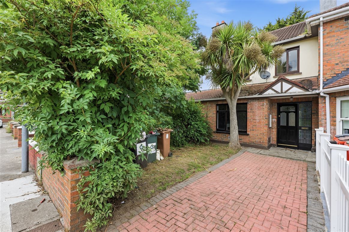 21 Knightswood, Santry, Dublin 9