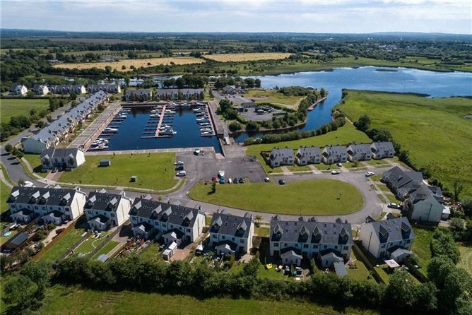 12 Harbour View, Tarmonbarry, Co. Roscommon
