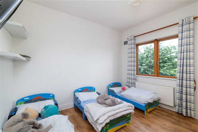12 Harbour View, Tarmonbarry, Co. Roscommon