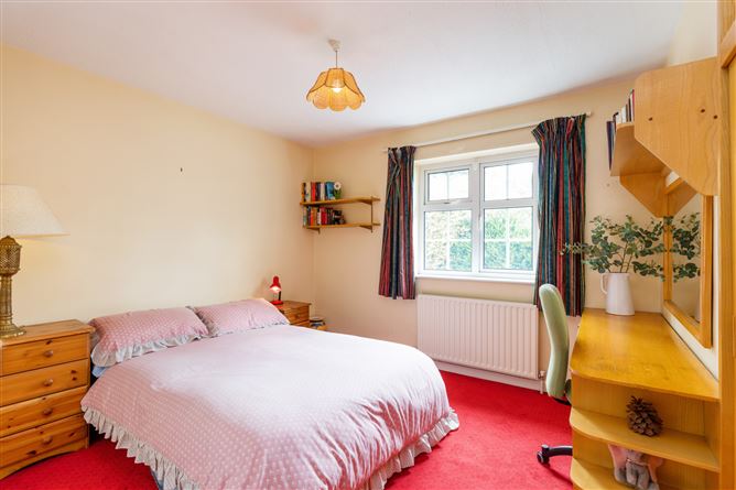 8 Homeleigh, Porterstown Road, Castleknock, Dublin 15