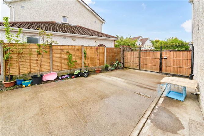 2 Leighsbridge, Commons Road, Navan, Meath