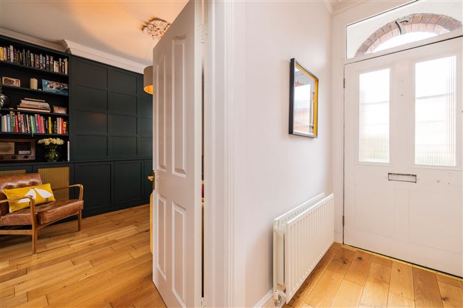 https://photos-a.propertyimages.ie/media/4/9/7/4935794/97ab5953-f6b4-4e67-81c3-c752a214d253_l.jpg