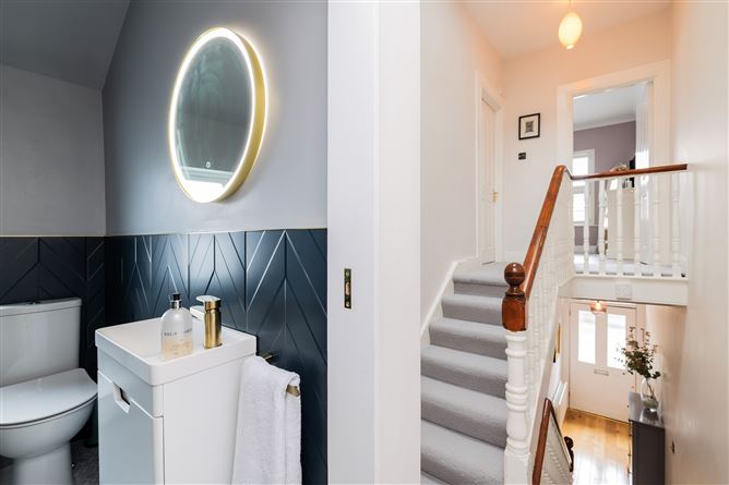 https://photos-a.propertyimages.ie/media/4/9/7/4935794/97ab5953-f6b4-4e67-81c3-c752a214d253_l.jpg