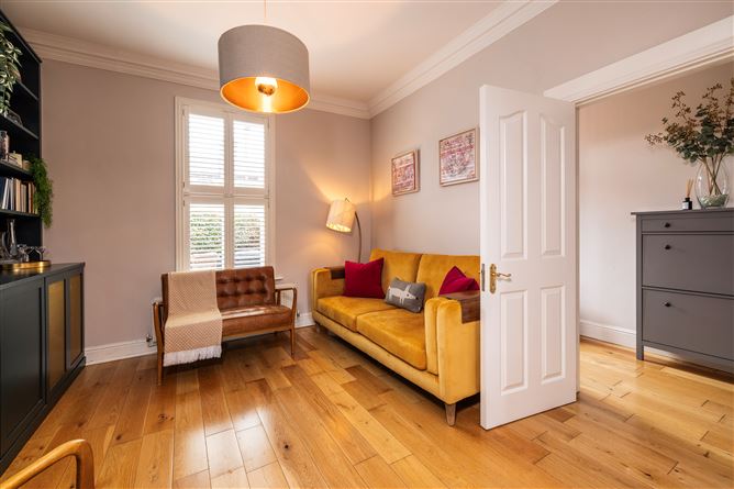 https://photos-a.propertyimages.ie/media/4/9/7/4935794/97ab5953-f6b4-4e67-81c3-c752a214d253_l.jpg