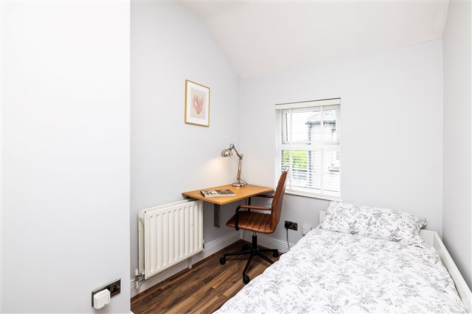 https://photos-a.propertyimages.ie/media/4/9/7/4935794/97ab5953-f6b4-4e67-81c3-c752a214d253_l.jpg