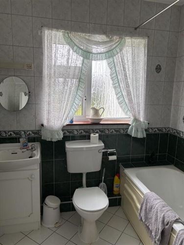Photo 12 of 22 — "Tivoli", 2 Park Drive, Park Road, Killarney, Kerry