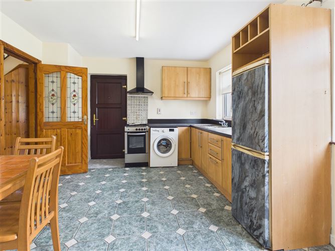 6 Cushla Downs, Monksland, Athlone, Co. Roscommon