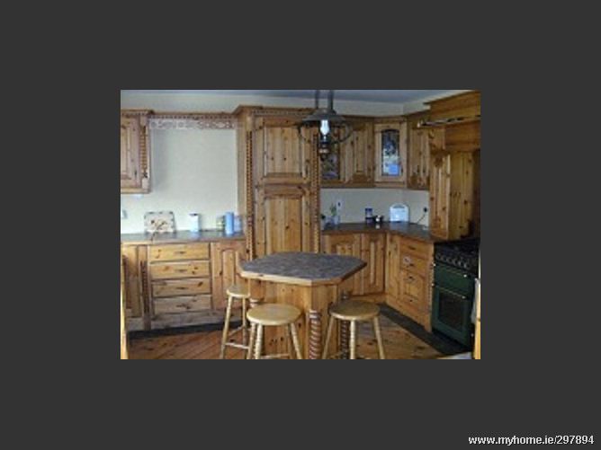 32 Parkhill Court, Kilnamanagh, Tallaght, Dublin 24