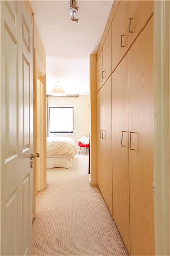 10 Oak House, Oakbury Court, Serpentine Avenue, Dublin 4