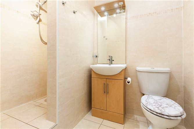 10 Oak House, Oakbury Court, Serpentine Avenue, Dublin 4