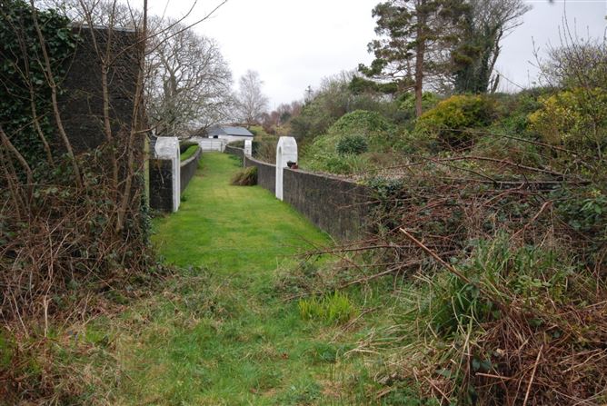 Fordham House, South Square, Sneem, Co. Kerry