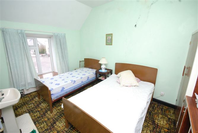 Fordham House, South Square, Sneem, Co. Kerry