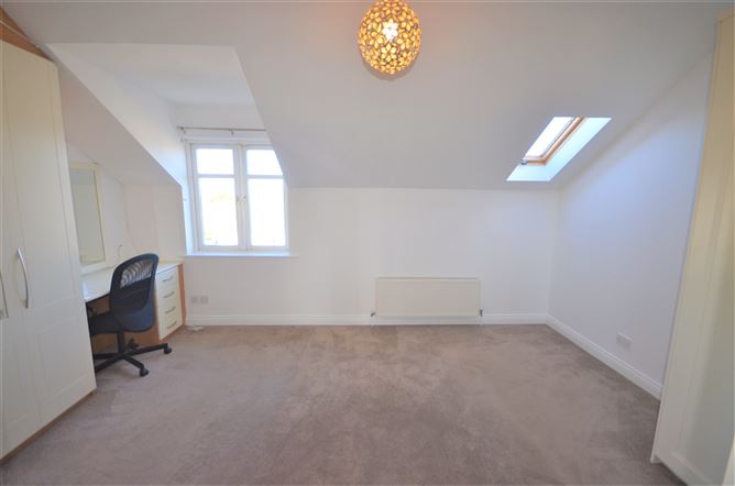 27 Embassy Manor , Kill, Kildare