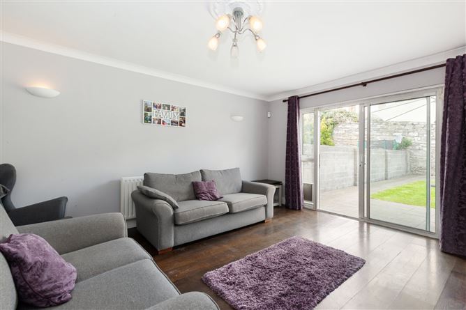 80 Glasnevin Woods, Glasnevin, Dublin 11.