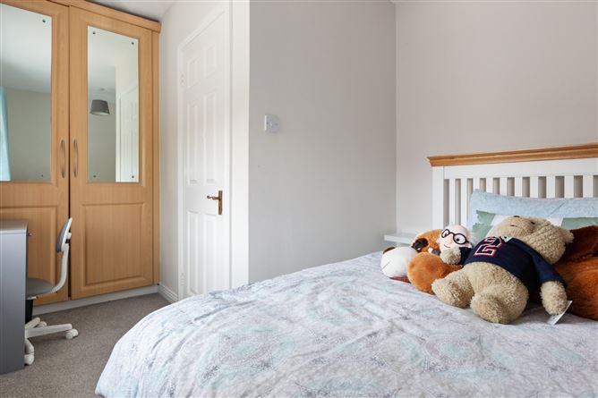 80 Glasnevin Woods, Glasnevin, Dublin 11.