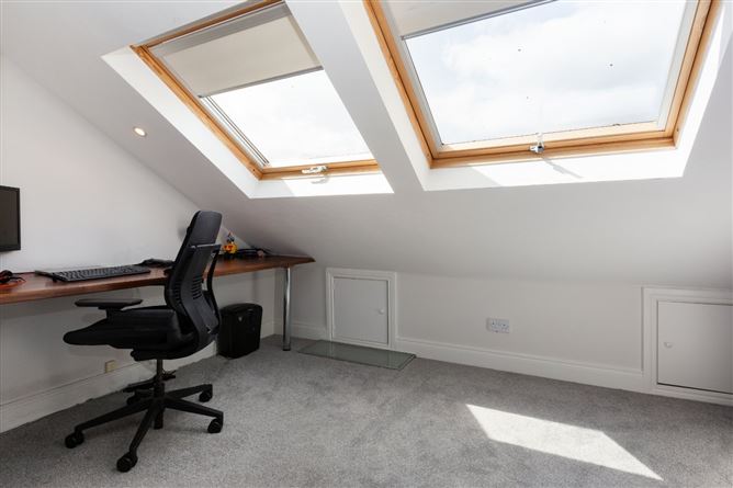 80 Glasnevin Woods, Glasnevin, Dublin 11.