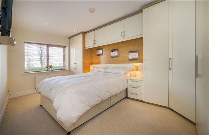 143 Wyckham Point , Wyckham Way , Dundrum, Dublin