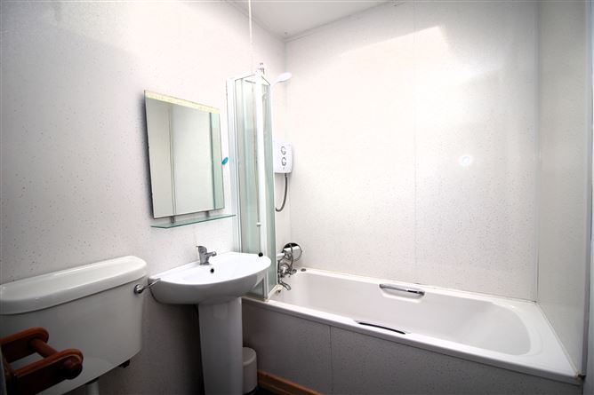 32 Huntstown Drive, Clonsilla, Dublin 15