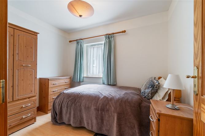 28 Carraig Geal, Loughrea, Galway
