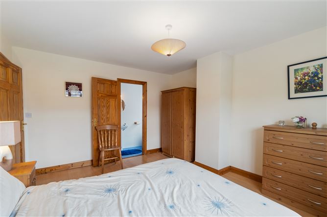 28 Carraig Geal, Loughrea, Galway
