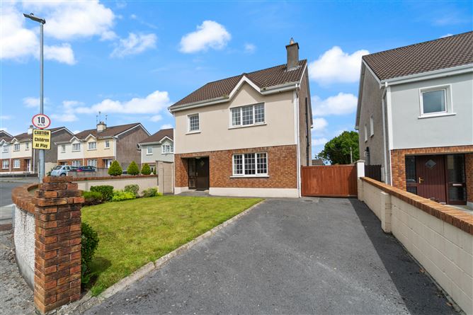 28 Carraig Geal, Loughrea, Galway