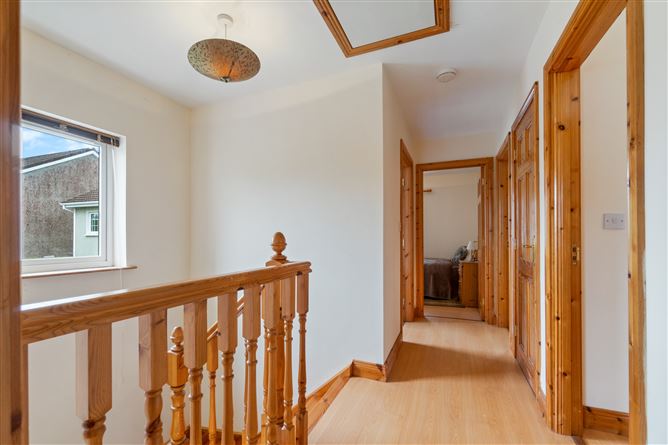 28 Carraig Geal, Loughrea, Galway
