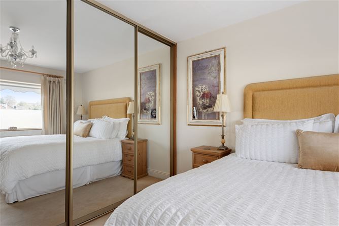 https://photos-a.propertyimages.ie/media/4/9/9/4925994/49ccecb5-780e-4671-8c3e-a1a549a386ec_l.jpg