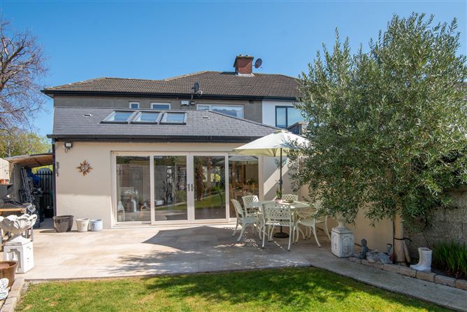 https://photos-a.propertyimages.ie/media/4/9/9/4925994/49ccecb5-780e-4671-8c3e-a1a549a386ec_l.jpg