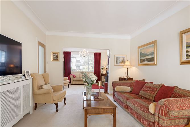 https://photos-a.propertyimages.ie/media/4/9/9/4925994/49ccecb5-780e-4671-8c3e-a1a549a386ec_l.jpg