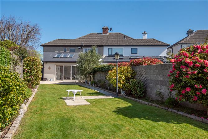 https://photos-a.propertyimages.ie/media/4/9/9/4925994/49ccecb5-780e-4671-8c3e-a1a549a386ec_l.jpg