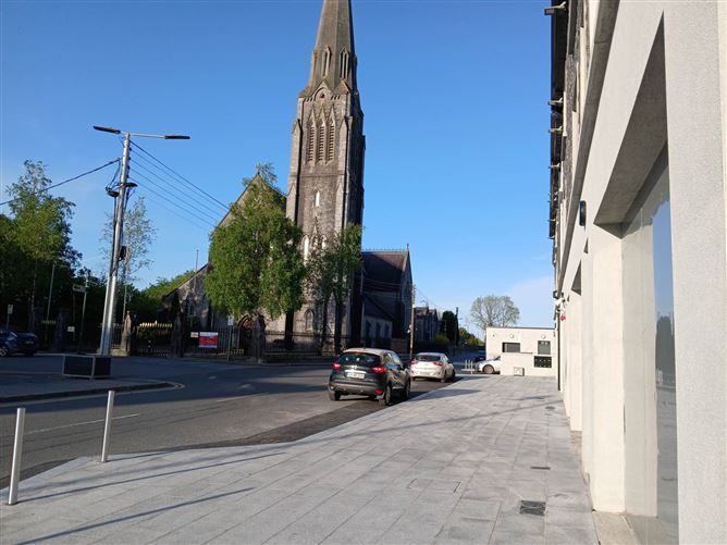 10-11 St. Mary`s Square, Athlone, County Westmeath
