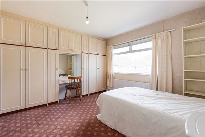 Photo 8 of 17 — 8 Hillsbrook Avenue, Perrystown, Dublin 12