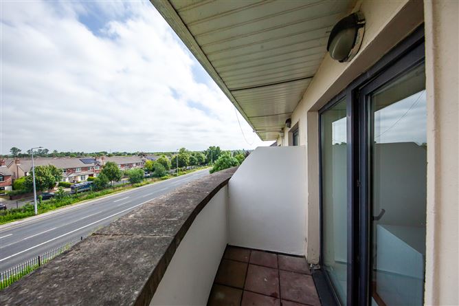 https://photos-a.propertyimages.ie/media/4/9/9/5008994/695d2e79-0d67-4387-bee8-0ba64e953364_l.jpg