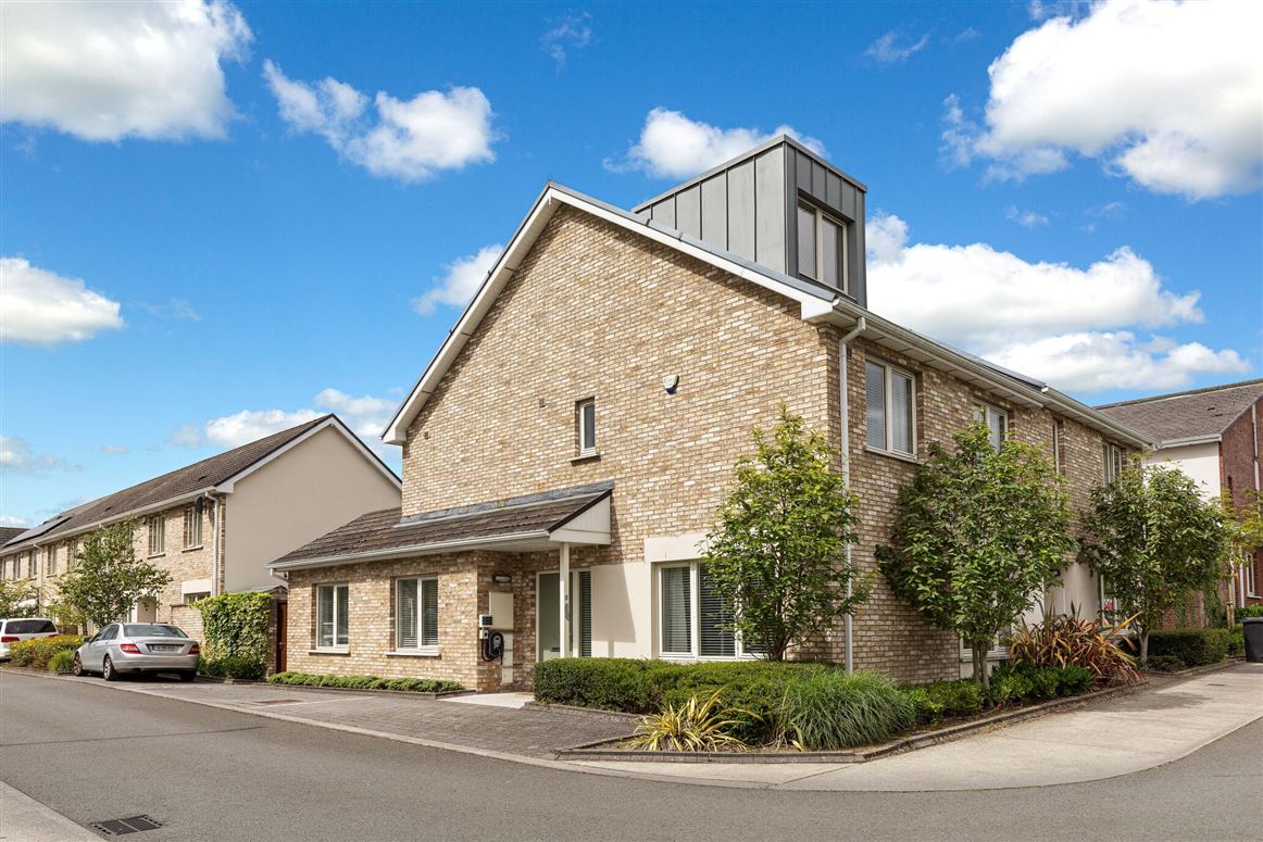 2 River Drive, Ashtown, Dublin 15