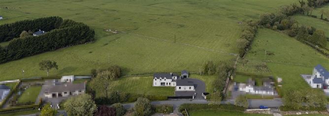 Dowsain Ghar, Knockmark, Drumree, Meath