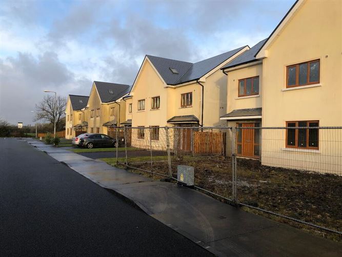 7 The Meadows, Castlerea, Roscommon