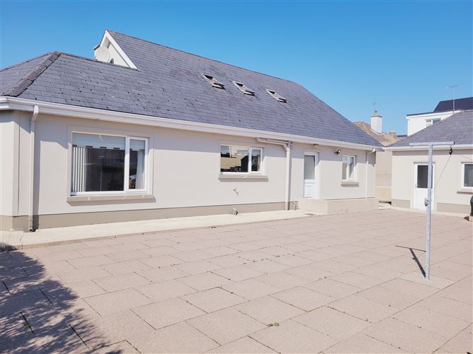 "The Garden Cottage", Lawn View, Mill Road, Kinlough, Leitrim