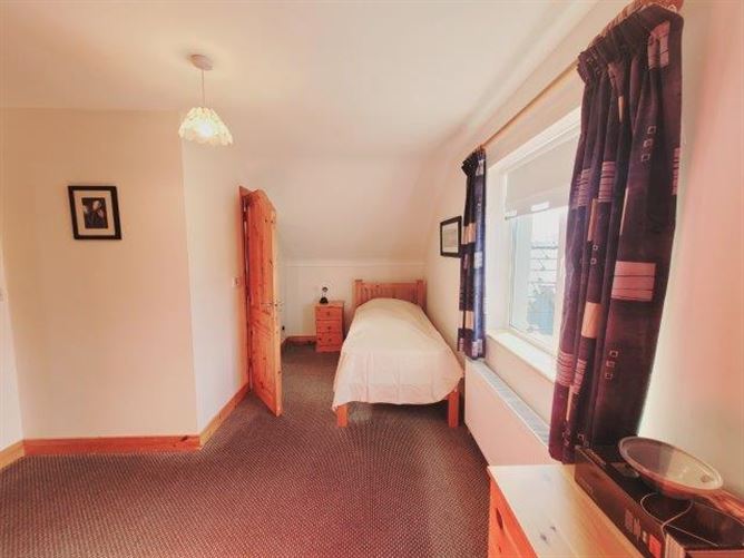"The Garden Cottage", Lawn View, Mill Road, Kinlough, Leitrim
