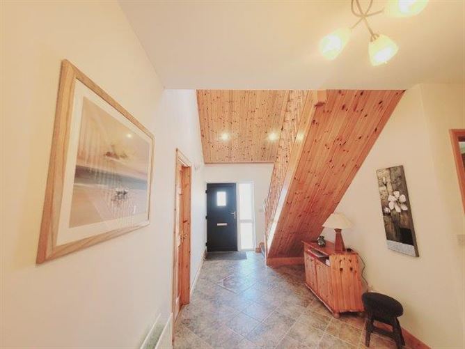 "The Garden Cottage", Lawn View, Mill Road, Kinlough, Leitrim