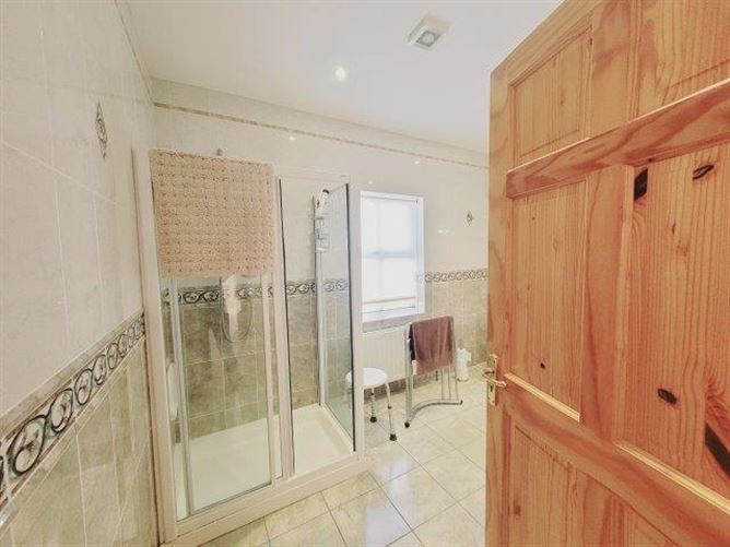"The Garden Cottage", Lawn View, Mill Road, Kinlough, Leitrim