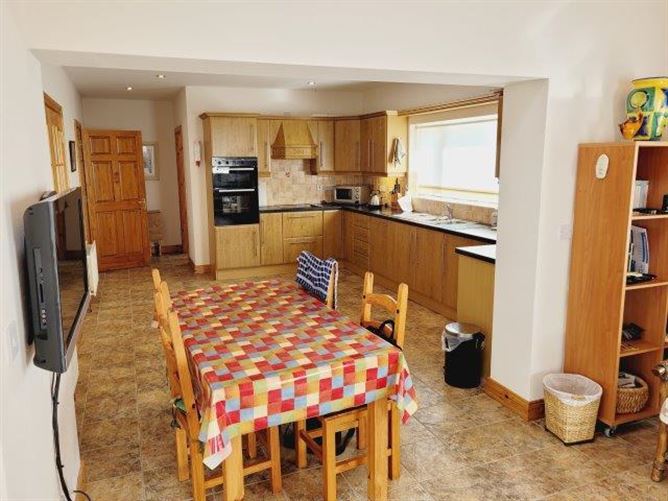 "The Garden Cottage", Lawn View, Mill Road, Kinlough, Leitrim